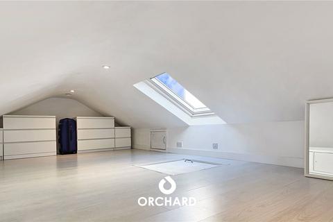 8a Peachey Close, Uxbridge, UB8 3SZ