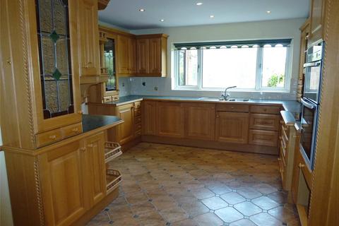 5 bedroom detached house to rent, Preston Deanery Road, Quinton, Northampton, Northamptonshire, NN7
