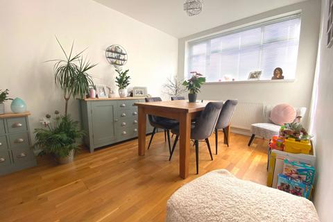 269 Hazeldene Road, Northampton, NN2 7NZ