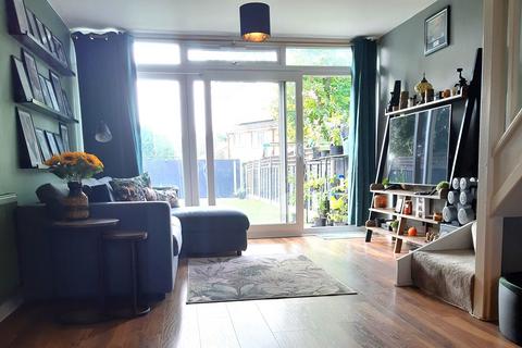 18 Hillcrest Close, Tamworth, B79 8PA