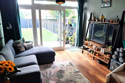 18 Hillcrest Close, Tamworth, B79 8PA