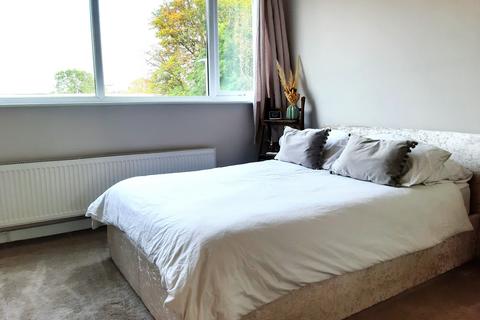 18 Hillcrest Close, Tamworth, B79 8PA