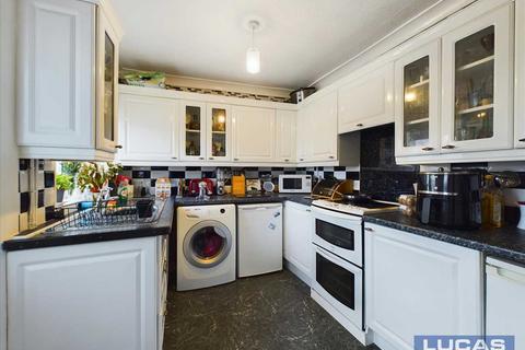 3 bedroom end of terrace house for sale, Glascoed Road, Cemaes