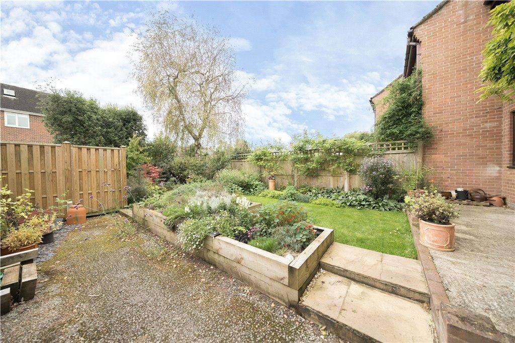 Riverside Gardens, Romsey, Hampshire 4 bed end of terrace house for