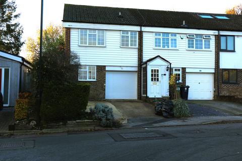 3 bedroom semi-detached house for sale, Worlds End Lane, Chelsfield, BR6