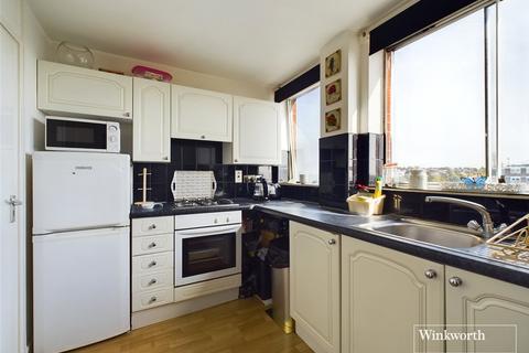 2 bedroom apartment to rent, Masons House, Kingsbury NW9
