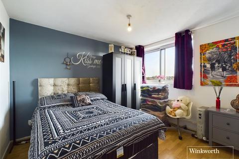 2 bedroom apartment to rent, Masons House, Kingsbury NW9