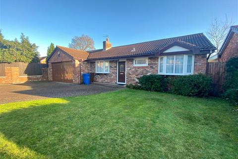 3 bedroom detached bungalow to rent, Marchbank Drive, Cheadle, SK8 1QY