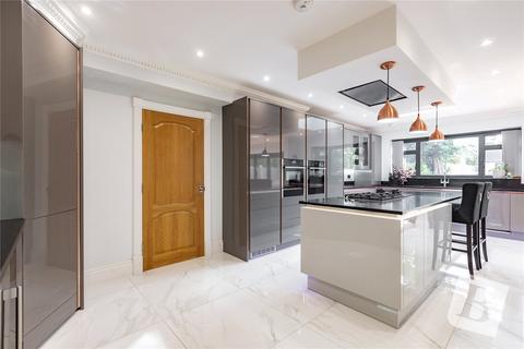 18 Nelmes Crescent, Hornchurch, RM11 2QB