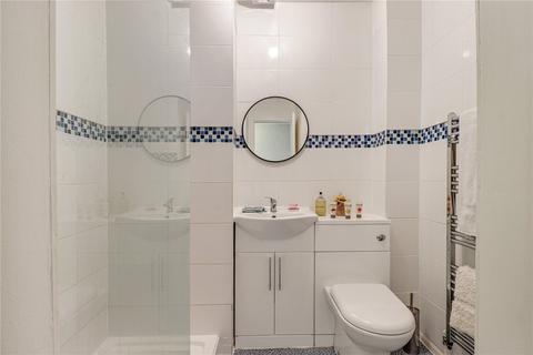 67 Abbots Field, Gravesend, DA12 5JA
