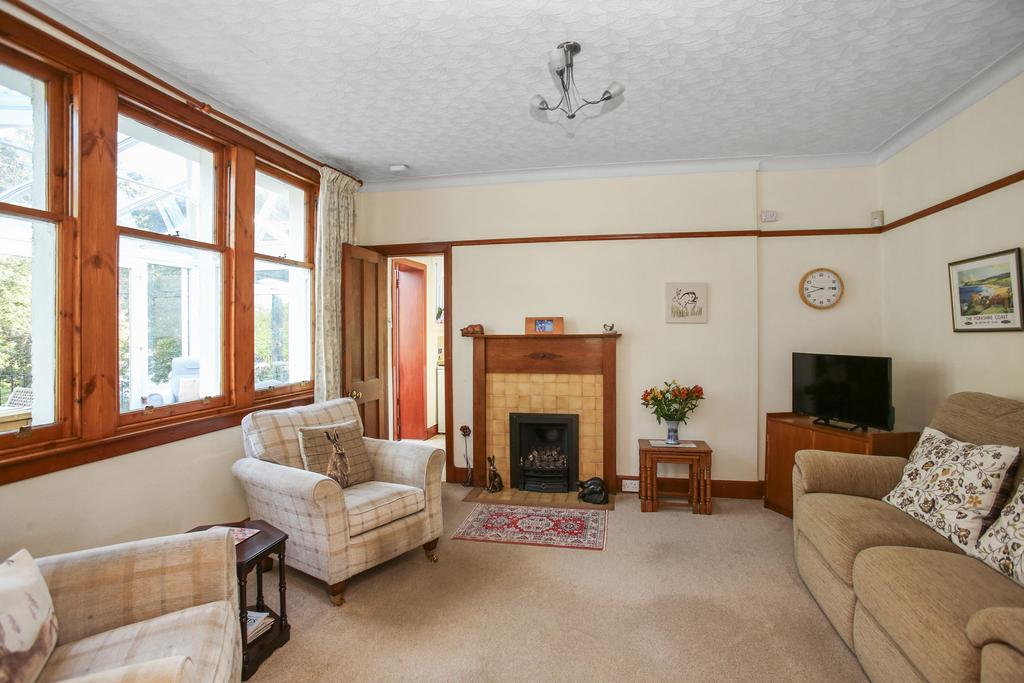 12 March Road, Edinburgh, EH4 3TB 3 bed semidetached villa £470,000