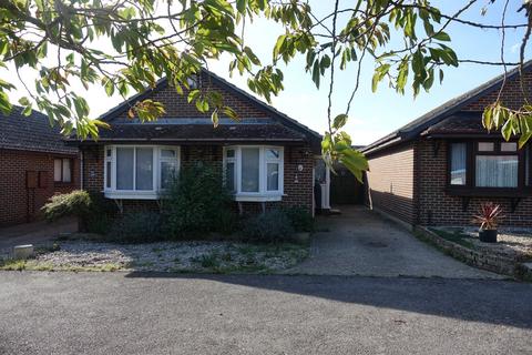 2 bedroom detached bungalow for sale, Chayle Gardens, Selsey