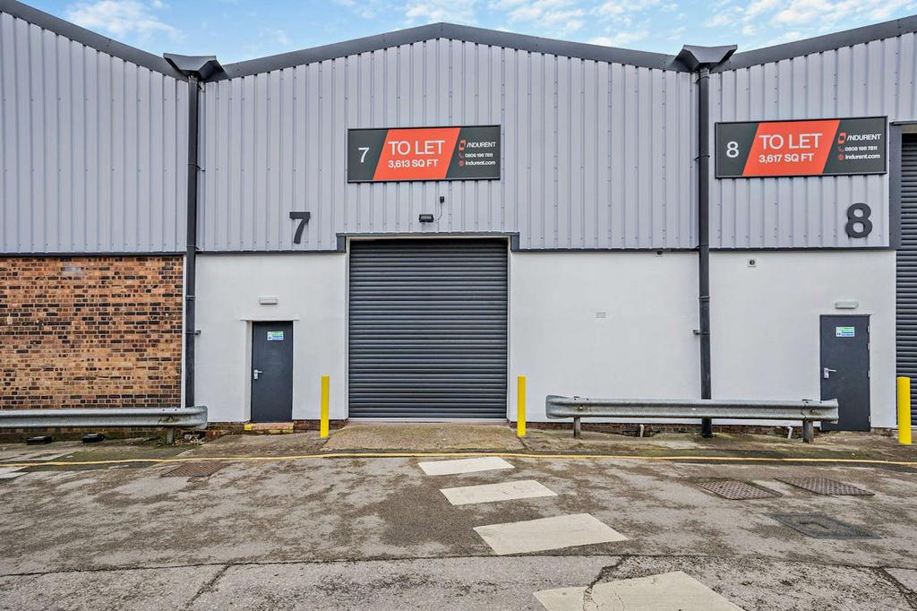 8627824exterior05800.jpg
