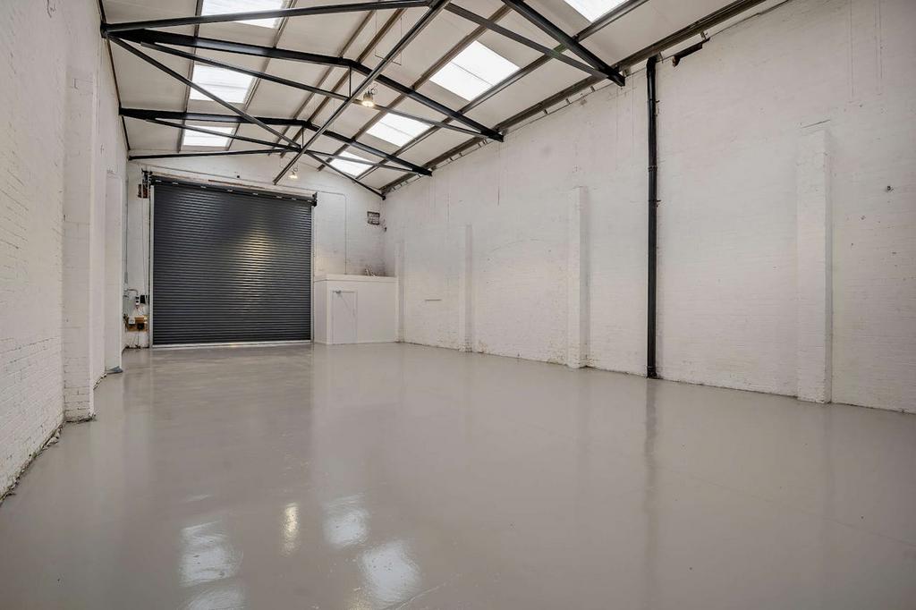 8627825interior05800.jpg