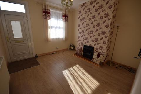 2 bedroom terraced house to rent, Dale Street, Wrexham, LL13