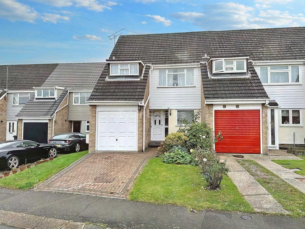 Raven Lane, Billericay CM12 3 bed end of terrace house for sale £375,000