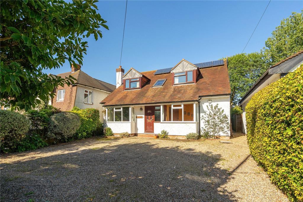 Road, Marlow, Buckinghamshire, SL7 5 bed detached house for