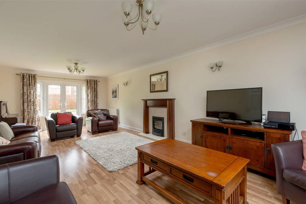 42 Big Brigs Way, Newtongrange, Dalkeith, EH22 4DG 5 bed detached house