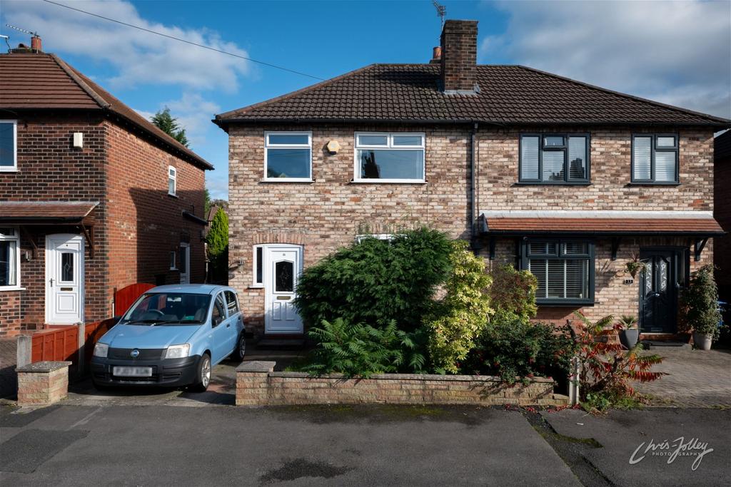 Patterdale Road, Heaviley, Stockport SK1 4NG 3 bed semidetached house