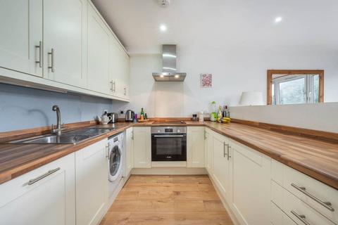Flat 18, Jessop Court Graham Street, London, N1 8LG
