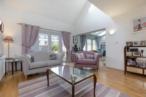 28 Morven Drive, Clarkston, Glasgow, G76 7NH