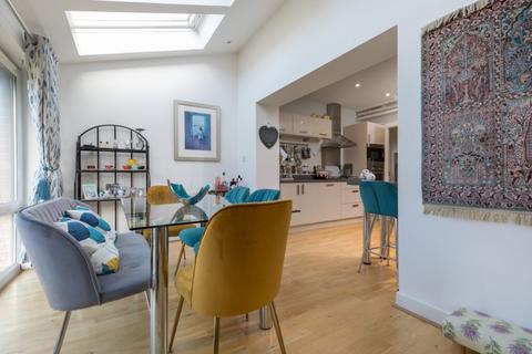28 Morven Drive, Clarkston, Glasgow, G76 7NH