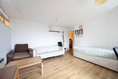 2 bedroom flat for sale, Linthorpe Avenue, Wembley, HA0