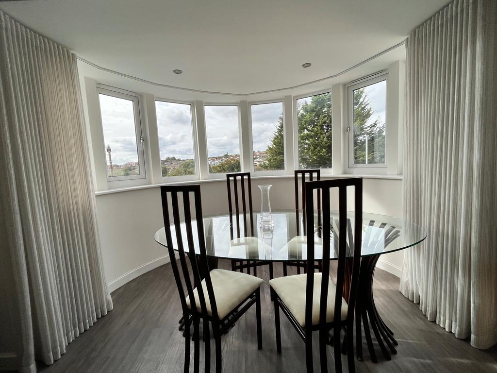 Preston Road, Weymouth 2 bed apartment for sale £300,000