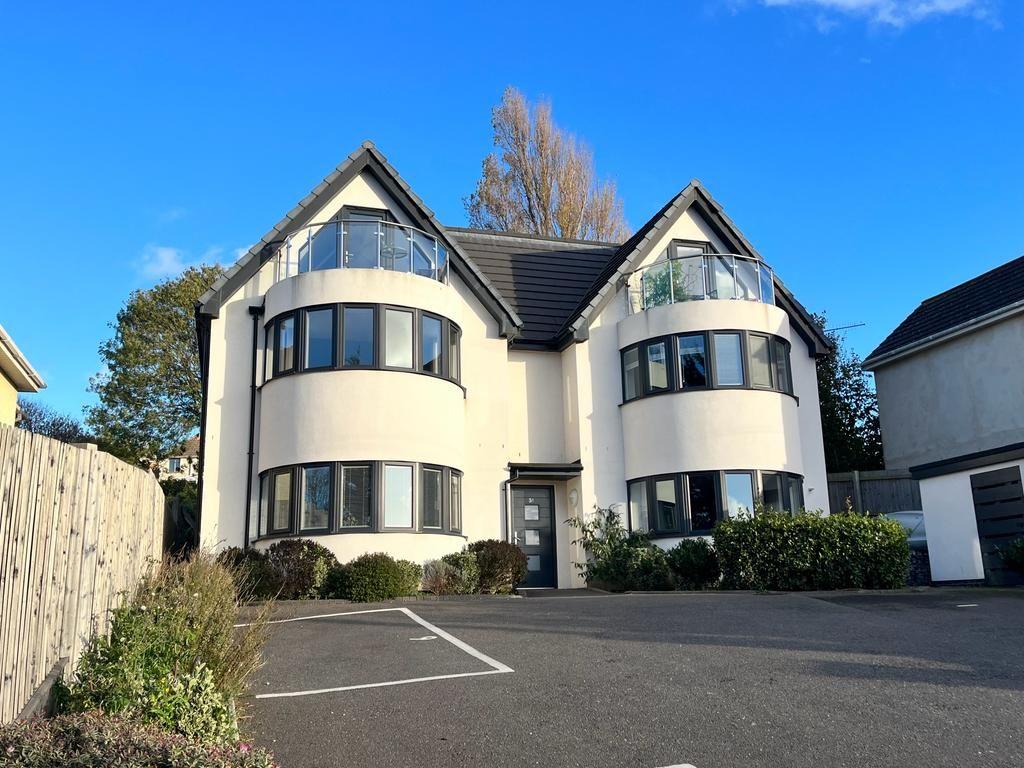 Preston Road, Weymouth 2 bed apartment for sale £300,000