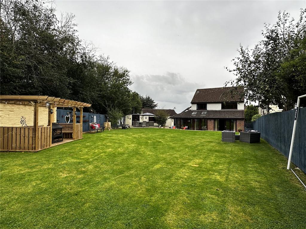 Ashton Close, Abbeydale, Gloucester, GL4 4 bed detached house for sale
