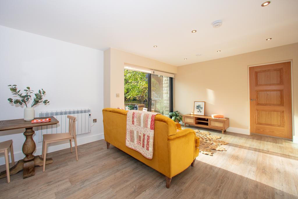 Apartment in Leeds - View 4