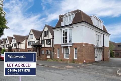 2 bedroom apartment to rent, Warwick Road, Beaconsfield, HP9