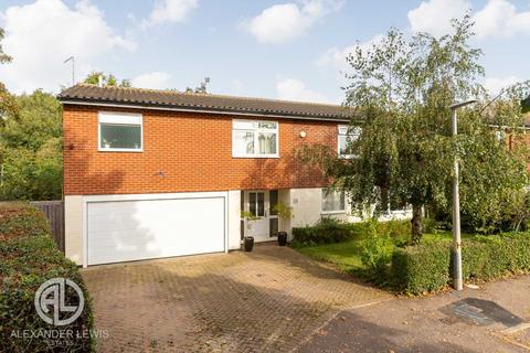14 Rookes Close, Letchworth Garden City, SG6 2SN