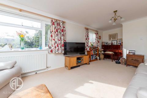14 Rookes Close, Letchworth Garden City, SG6 2SN