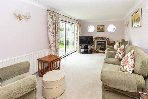 2 bedroom detached bungalow for sale, Headswell Crescent