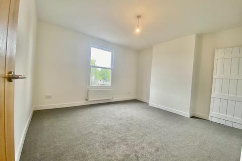 2 bedroom terraced house to rent, Canterbury CT1