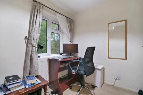 5 Greenhill Terrace, London, SE18 4BP