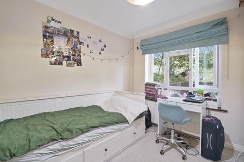 5 Greenhill Terrace, London, SE18 4BP