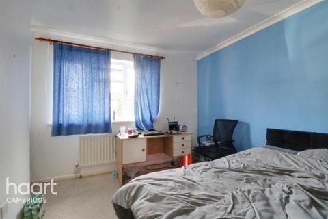 2 bedroom end of terrace house to rent, Mandrill Close, Cambridge