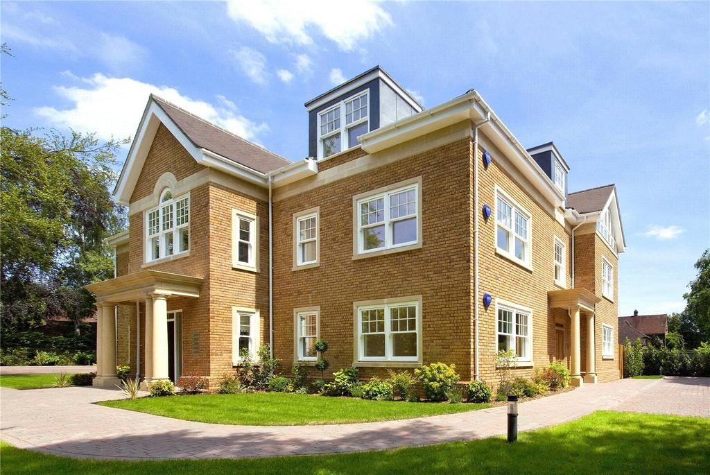 Stoke Road, Cobham, Surrey, KT11 2 bed apartment to rent £2,500 pcm
