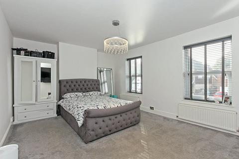 3 bedroom end of terrace house for sale - London Road, Sittingbourne, ME10
