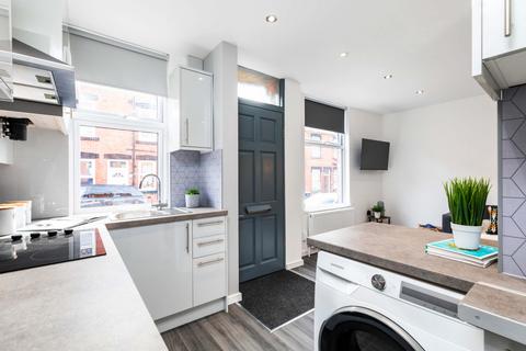 3 bedroom house to rent, Harold Place, Leeds LS6