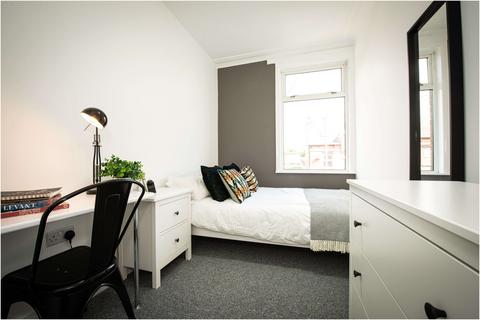 6 bedroom house to rent, Stanmore Road, Leeds LS4