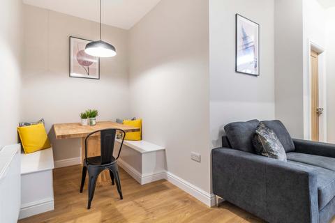 5 bedroom house to rent - Knowle Terrace, Leeds LS4