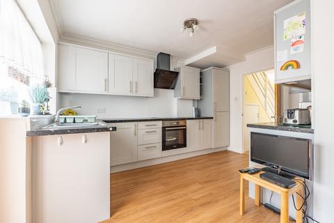 3 bedroom semi-detached house for sale, Sellwood Drive, Carterton, Oxfordshire, OX18