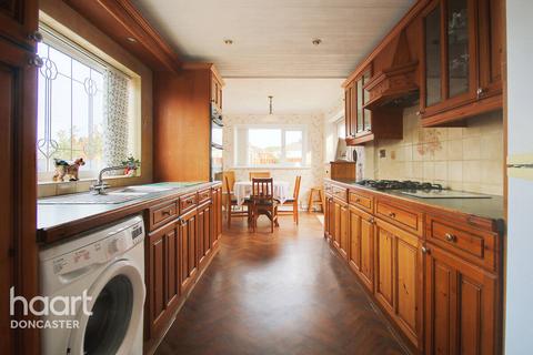 1 Blenheim Close, Hatfield, Doncaster, DN7 6AR