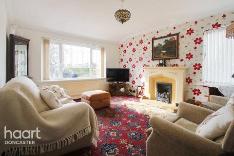 1 Blenheim Close, Hatfield, Doncaster, DN7 6AR