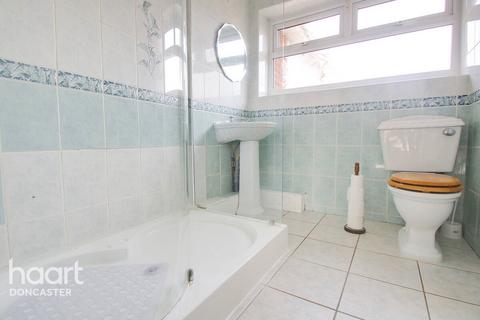 1 Blenheim Close, Hatfield, Doncaster, DN7 6AR