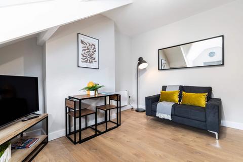 1 bedroom flat to rent - Cardigan Road, Leeds LS6
