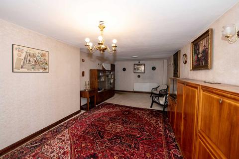 43 Cavendish Road, Salford, M7 4WP